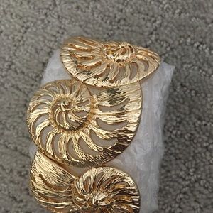 Lilly Pulitzer NIP Shell Bracelet